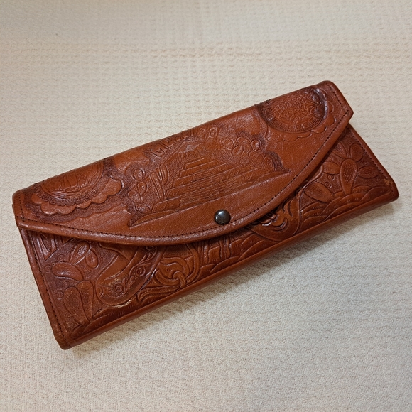 Alejandro Yeo Clutch Wallet Hand Tooled Pure Leather Floral Engraved With Mexico - Picture 1 of 16